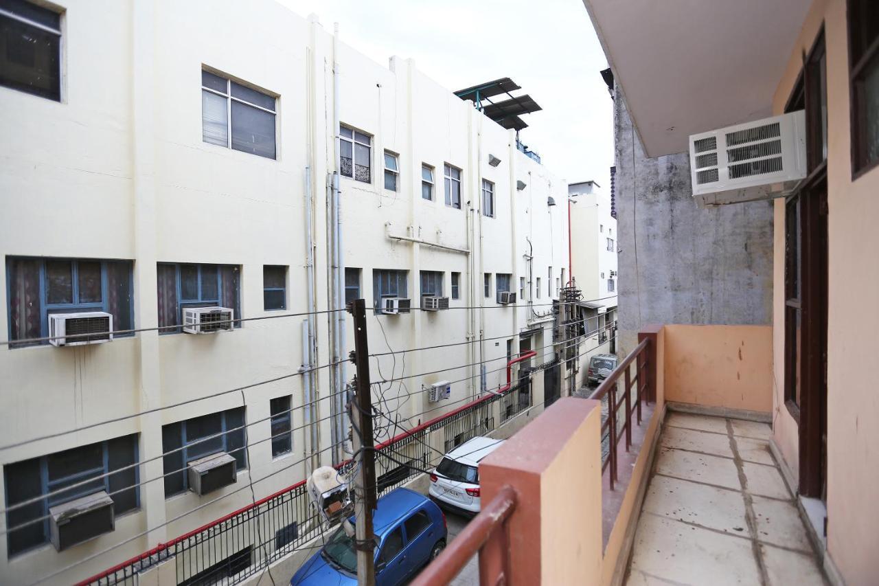 Oyo Flagship 14774 Sector 14 Gurgaon Hotel Exterior foto